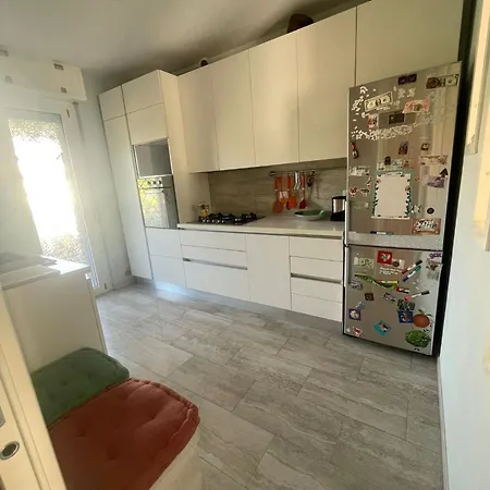 Intero Con Giardino E Parcheggio Appartement