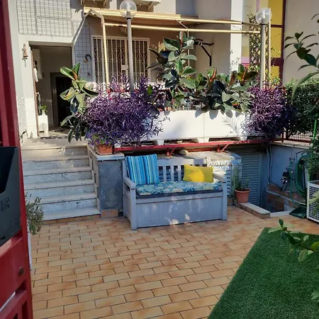 Intero Con Giardino E Parcheggio Rome